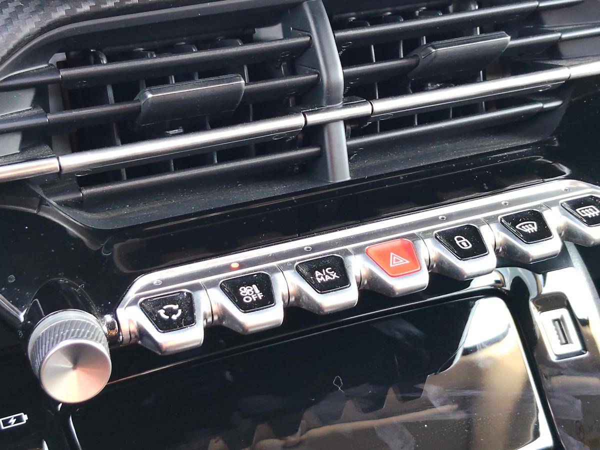 peugeot-208-2023-eletrico-0cc