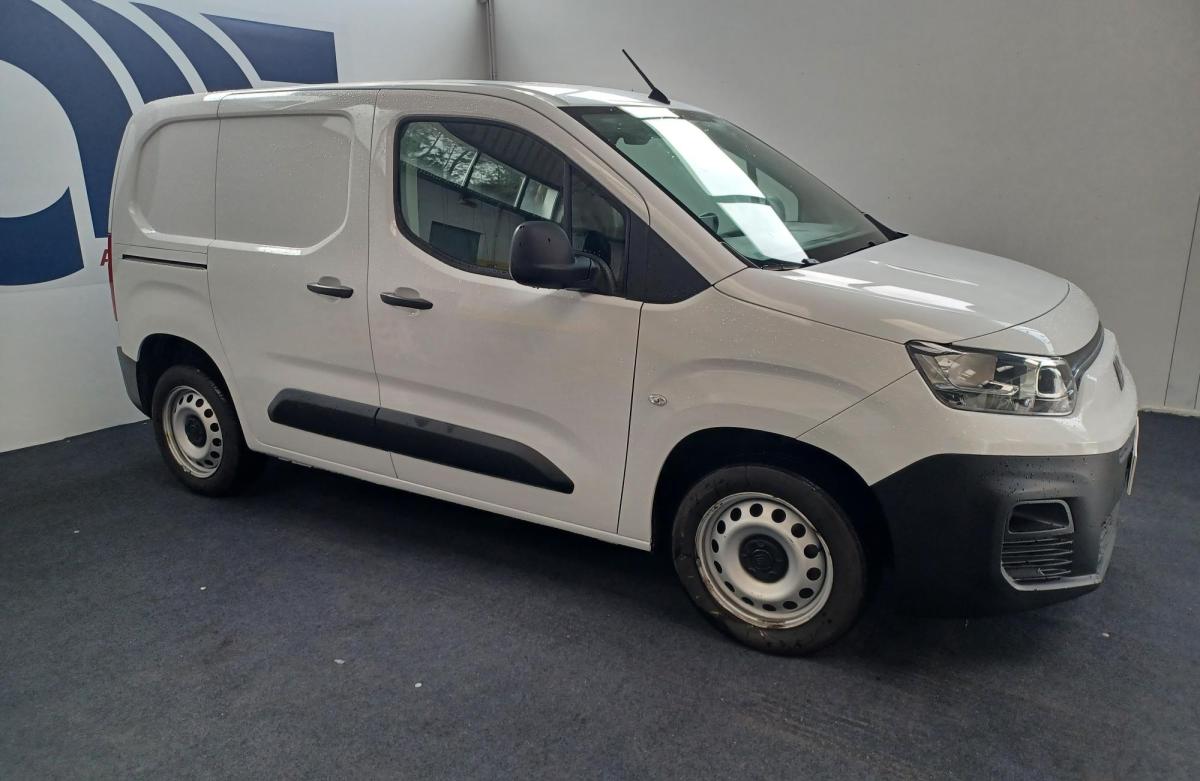 fiat-doblo-2023-diesel-1499cc
