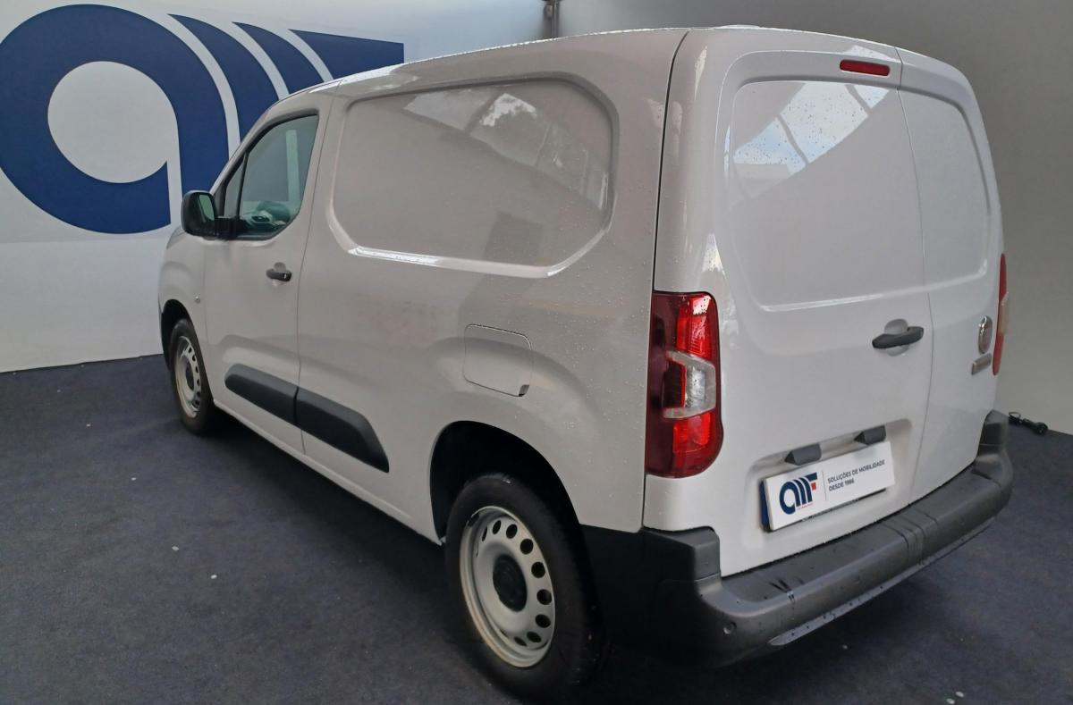 fiat-doblo-2023-diesel-1499cc