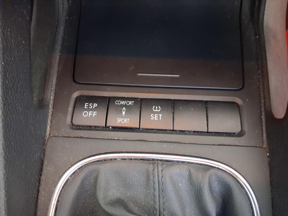 volkswagen-scirocco-2009-gasolina-1390cc