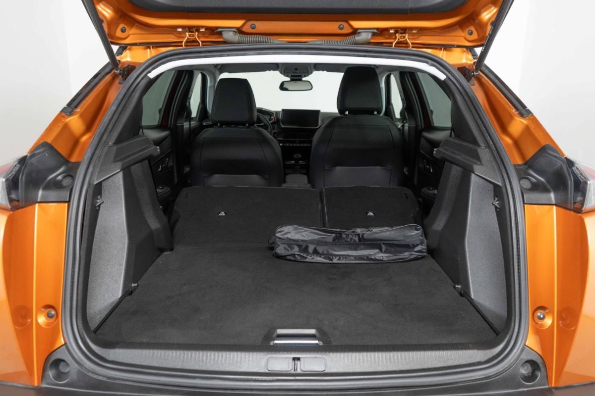 peugeot-2008-2021-gasolina-1199cc