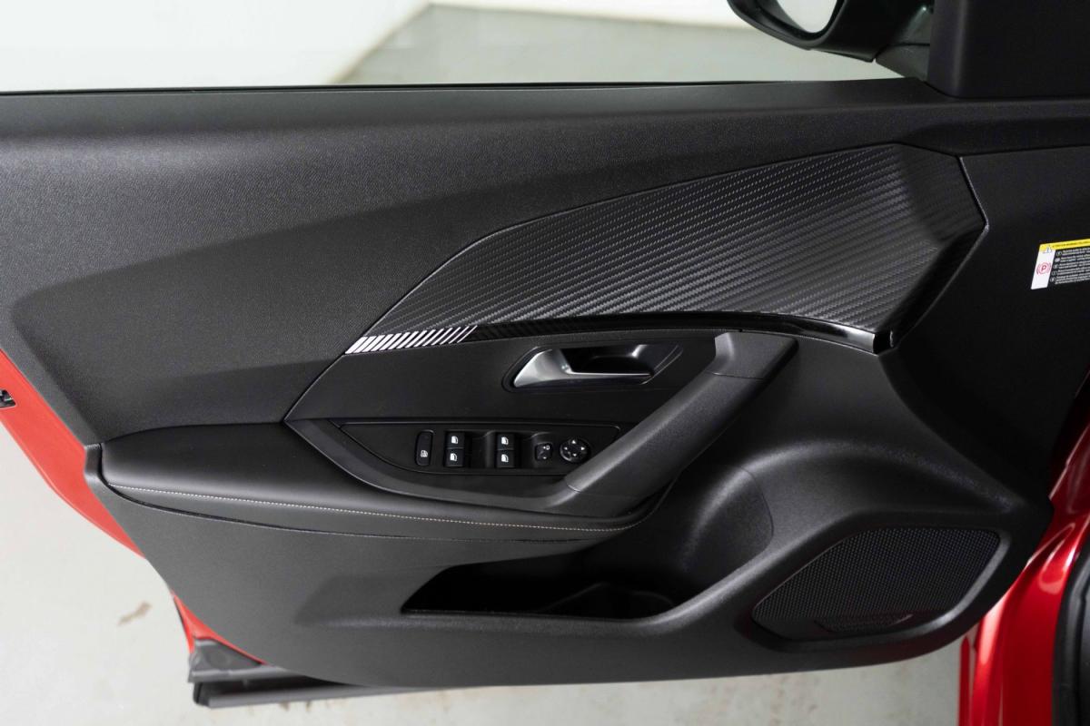 peugeot-2008-2024-gasolina-1199cc