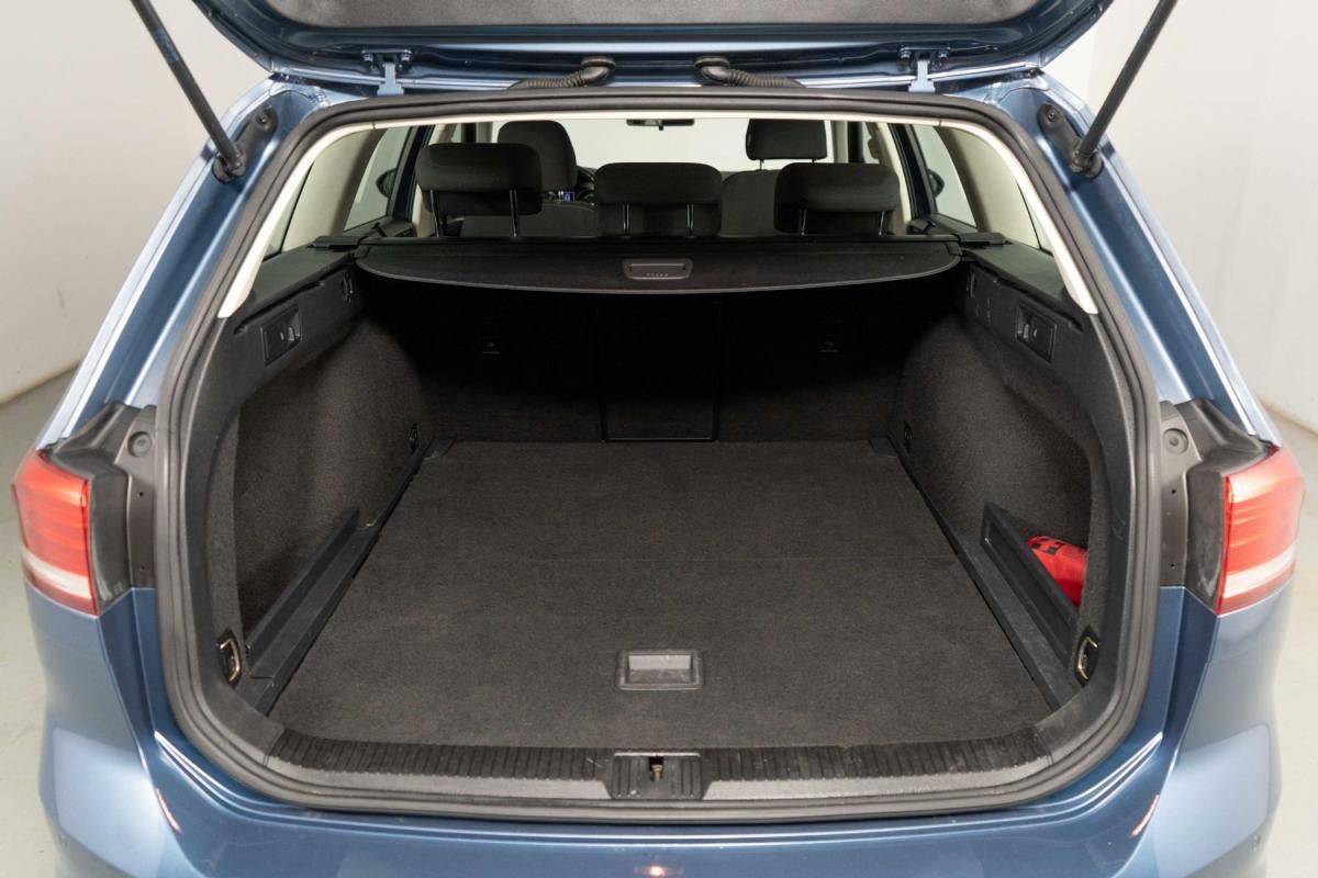 volkswagen-passat-variant-2015-diesel-1598cc