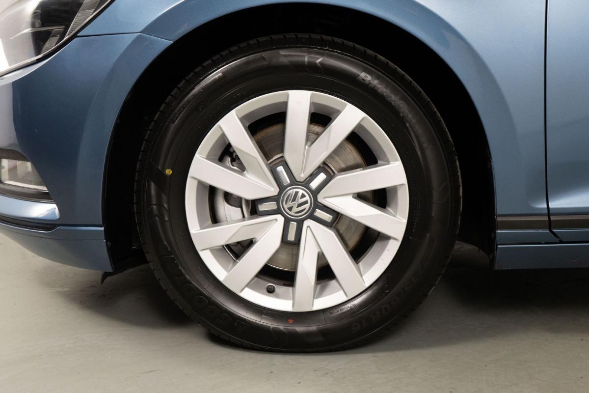 volkswagen-passat-variant-2015-diesel-1598cc