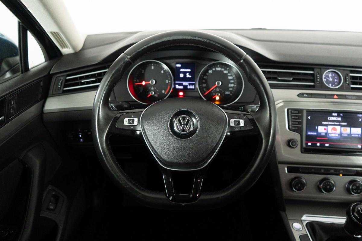 volkswagen-passat-variant-2015-diesel-1598cc