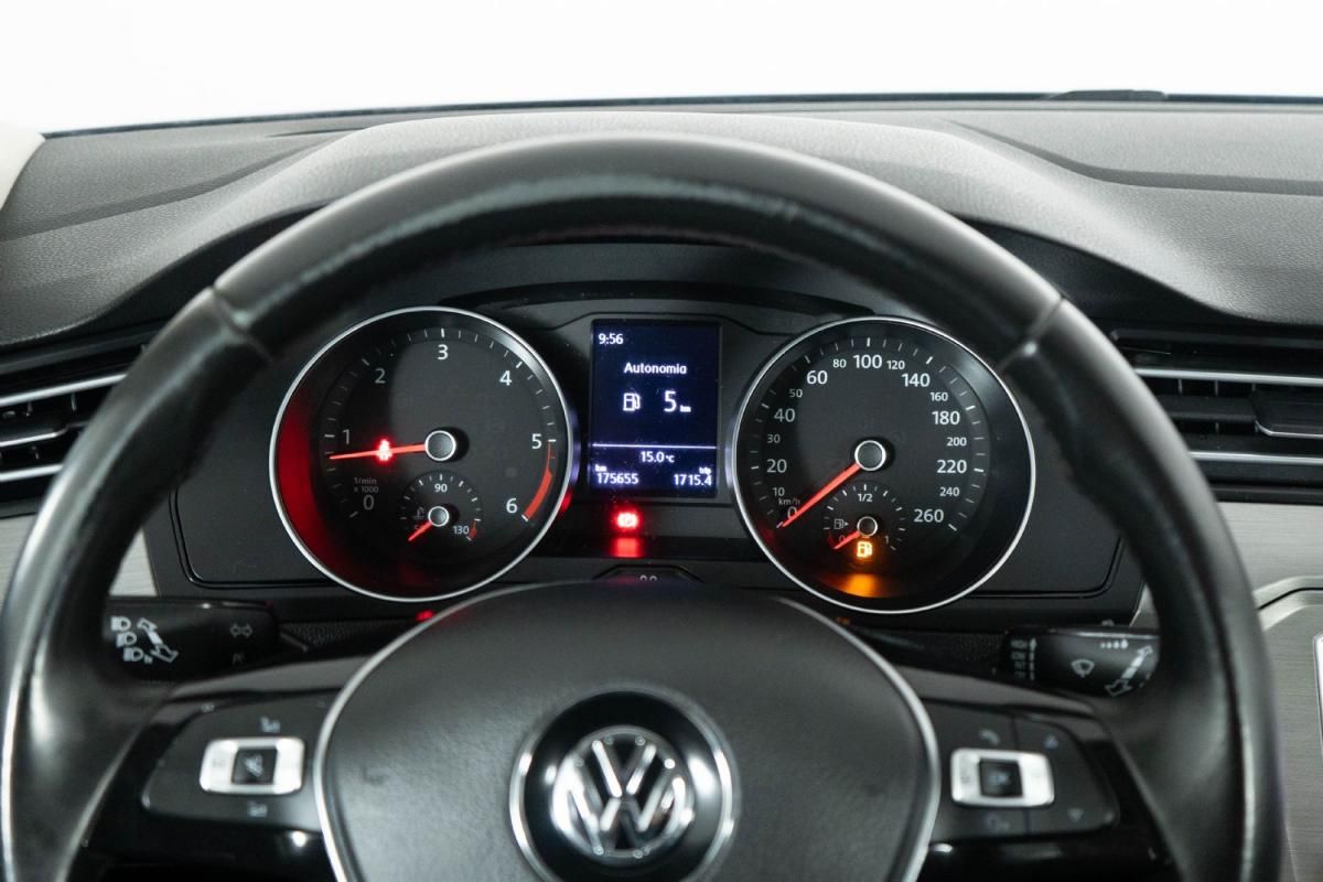 volkswagen-passat-variant-2015-diesel-1598cc