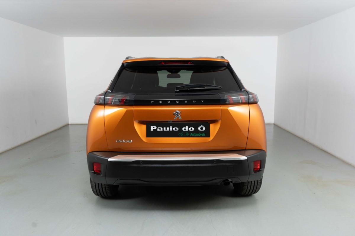 peugeot-2008-2023-gasolina-1199cc