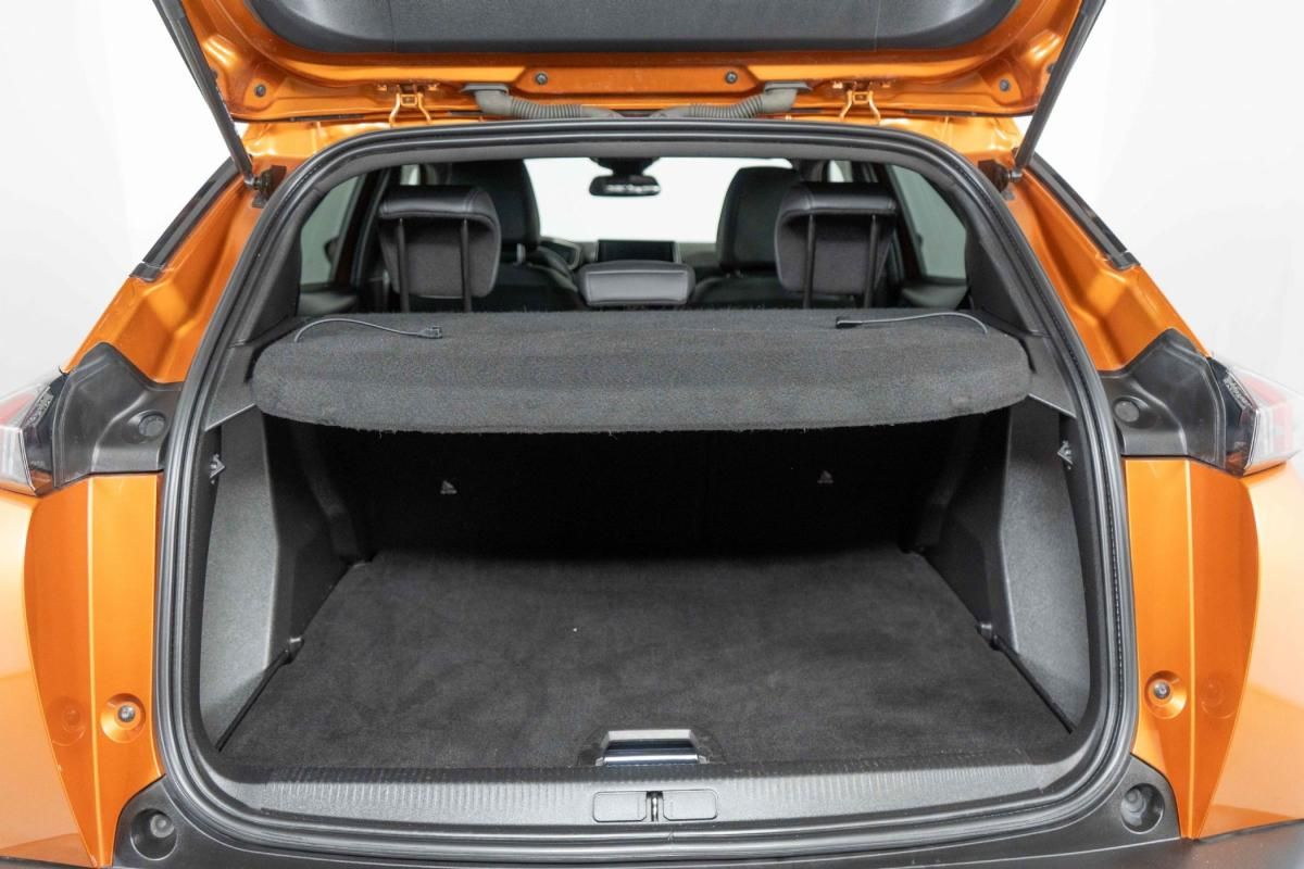 peugeot-2008-2023-gasolina-1199cc