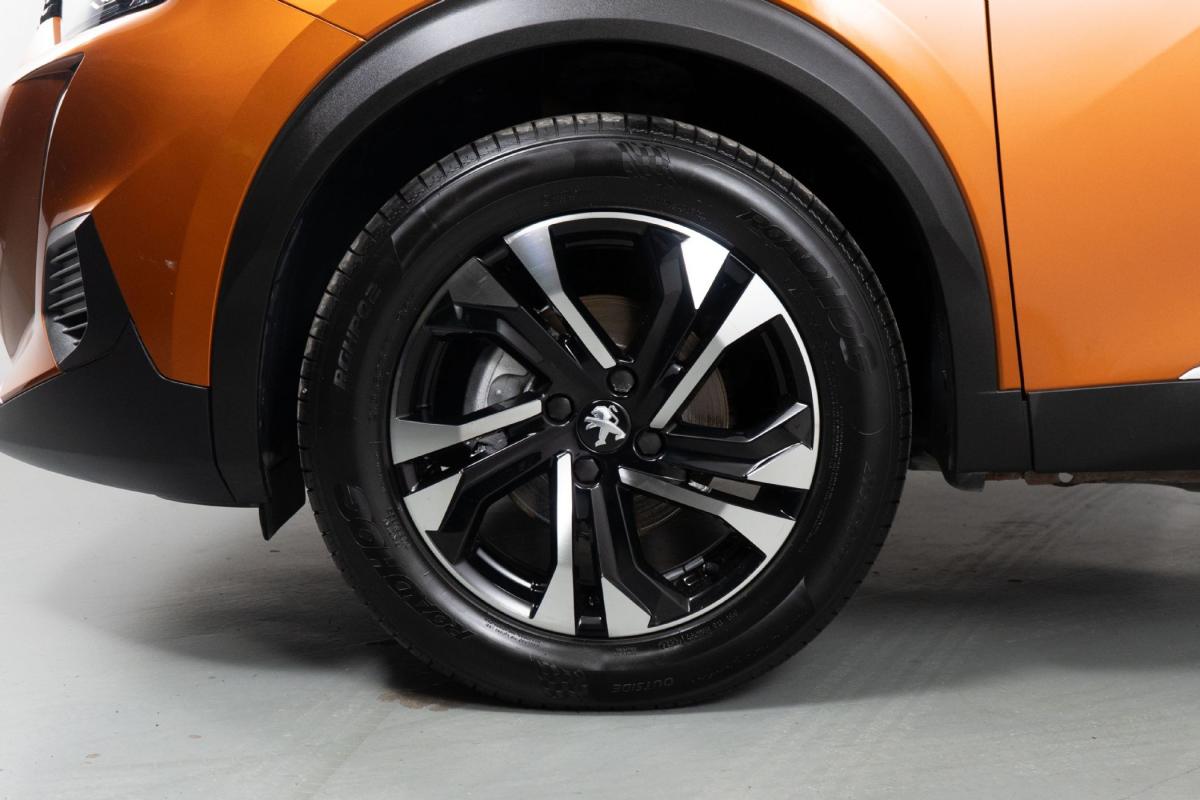 peugeot-2008-2023-gasolina-1199cc