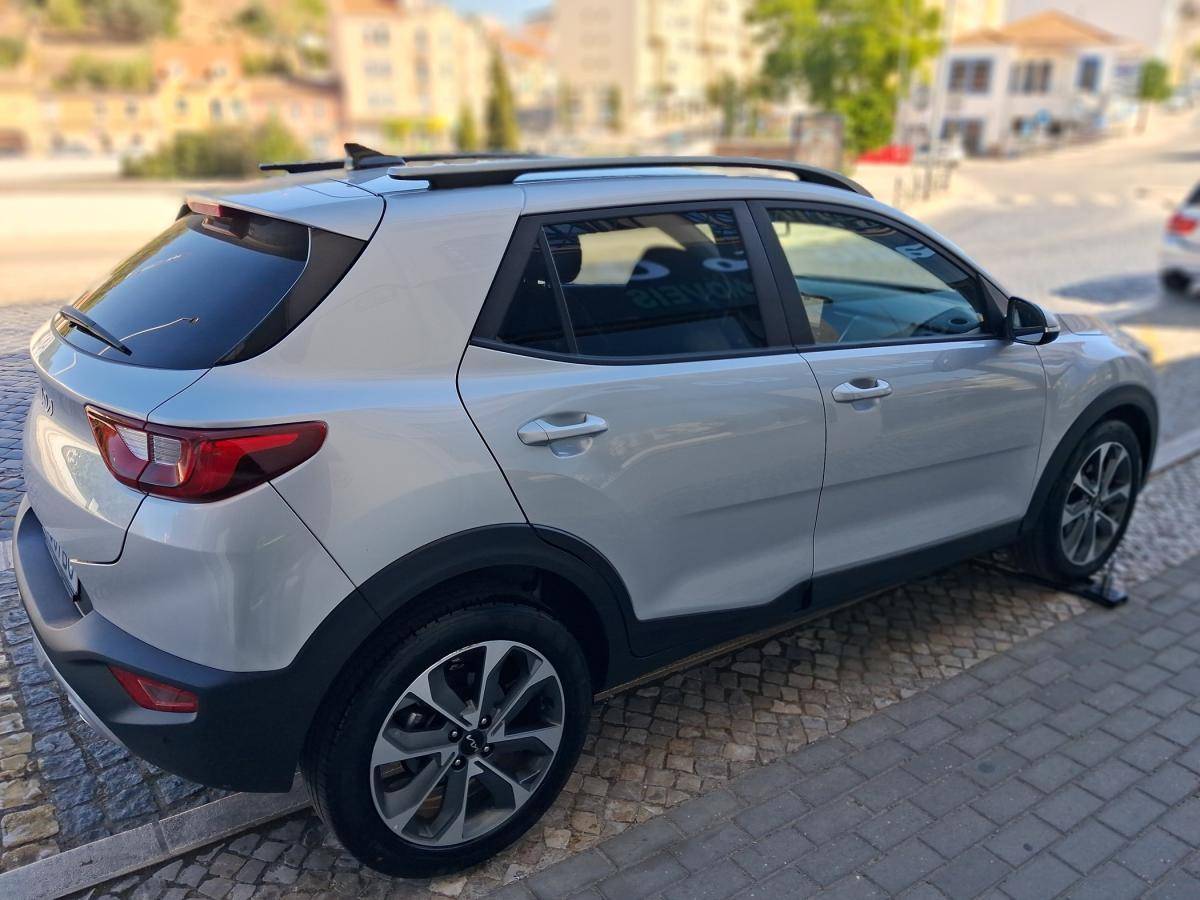 kia-stonic-2025-gasolina-998cc