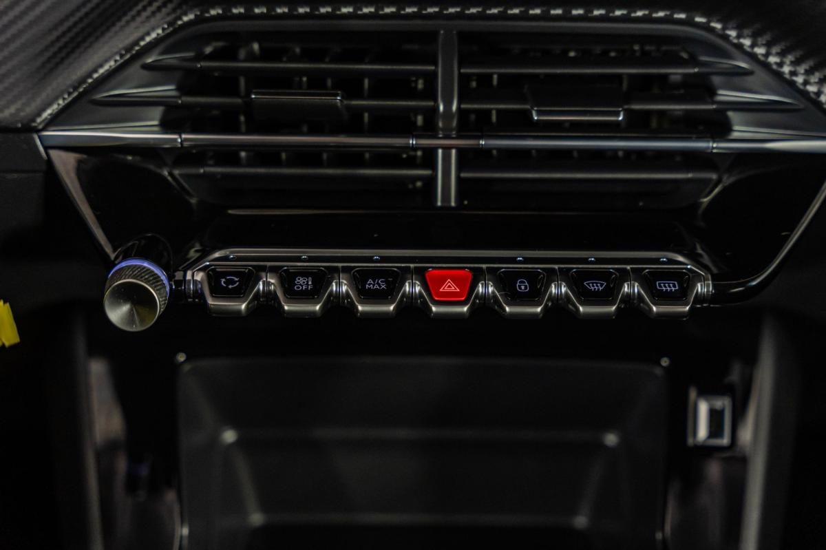 peugeot-208-2020-diesel-1499cc