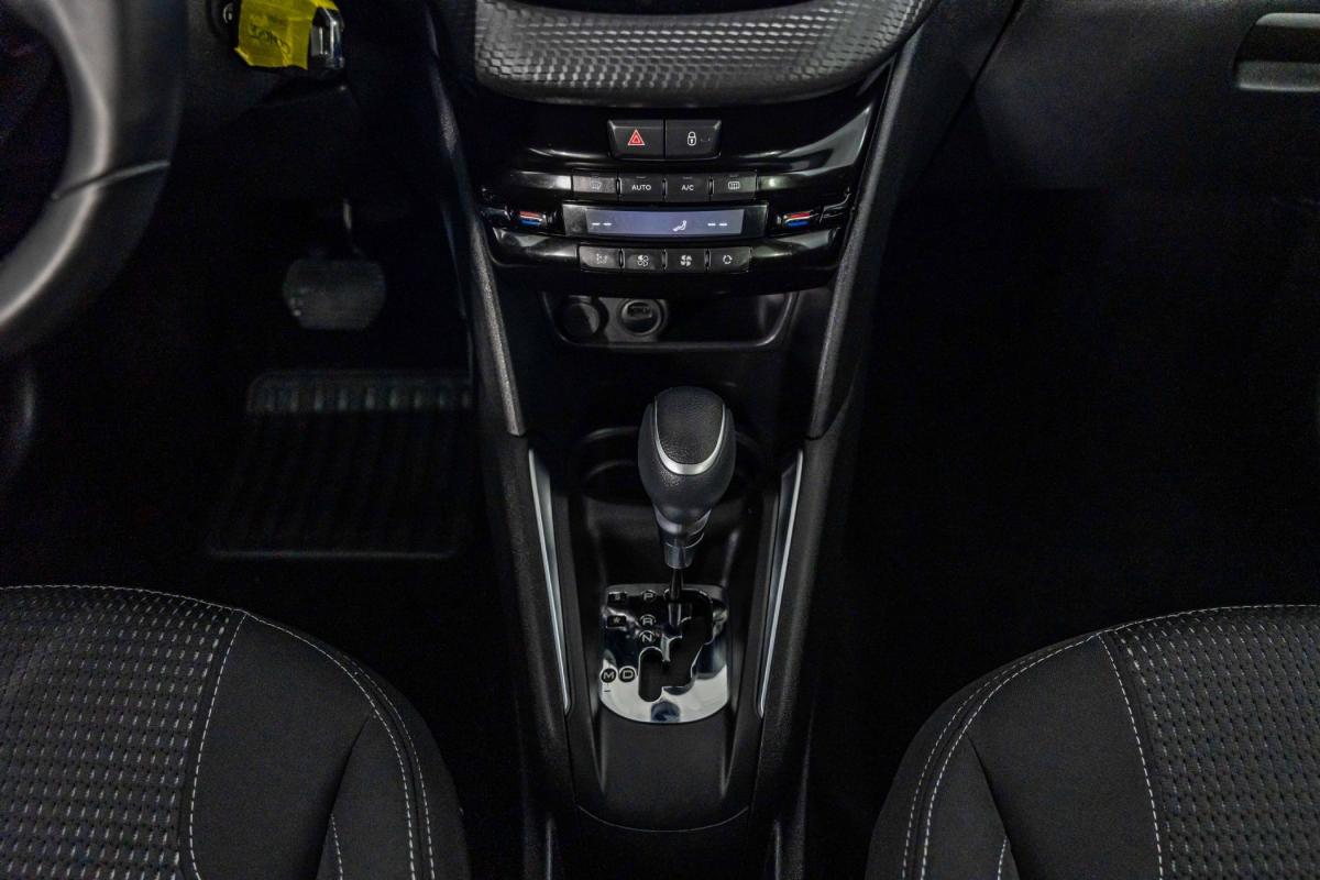 peugeot-208-2019-gasolina-1199cc