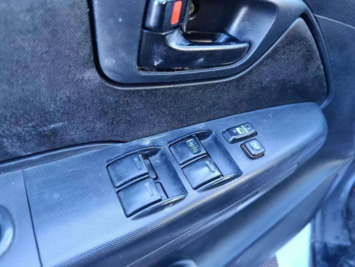 toyota-hilux-2015-diesel-2494cc