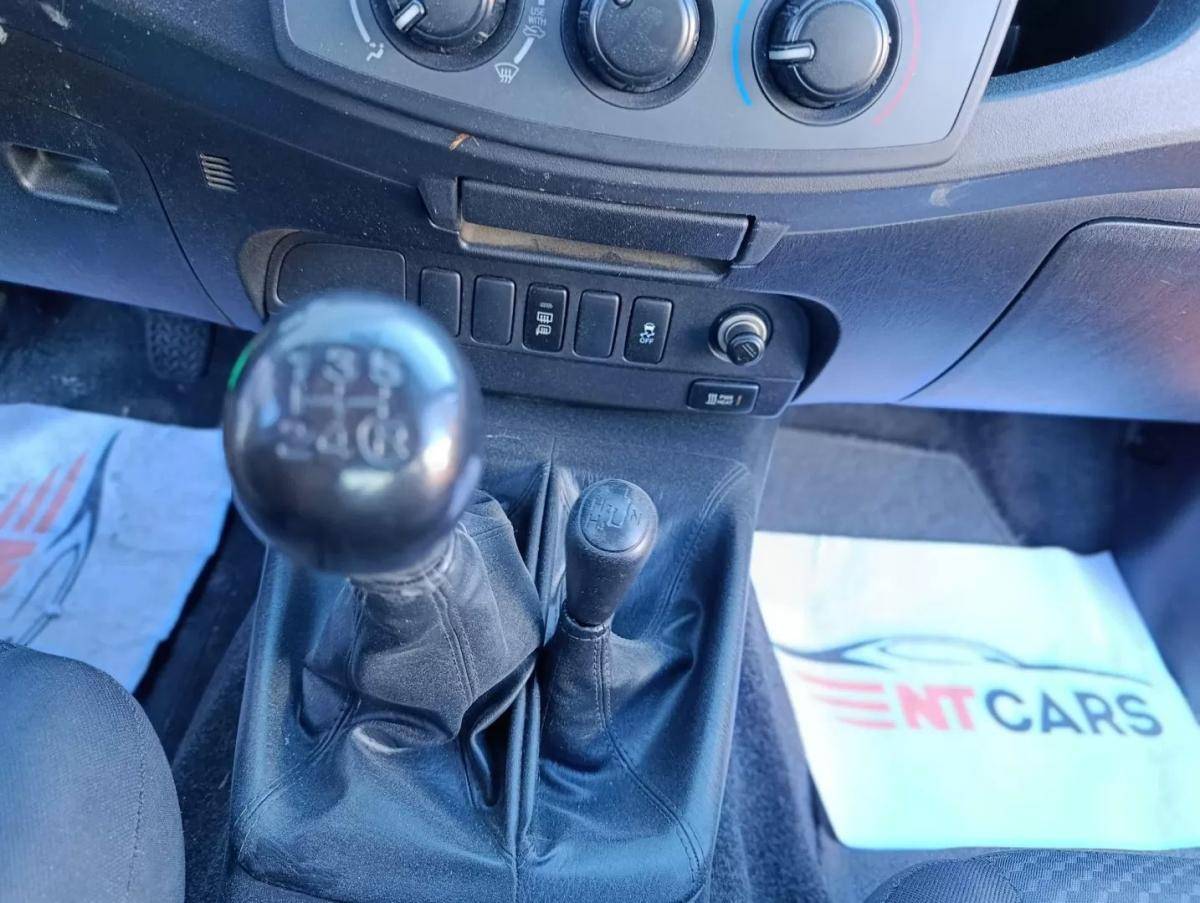 toyota-hilux-2015-diesel-2494cc
