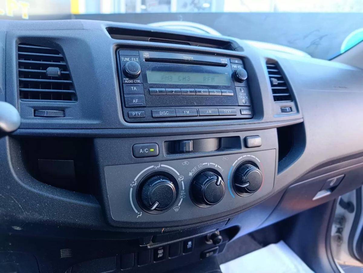 toyota-hilux-2015-diesel-2494cc
