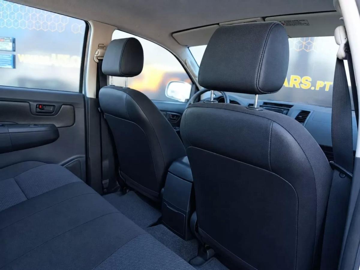 toyota-hilux-2015-diesel-2494cc