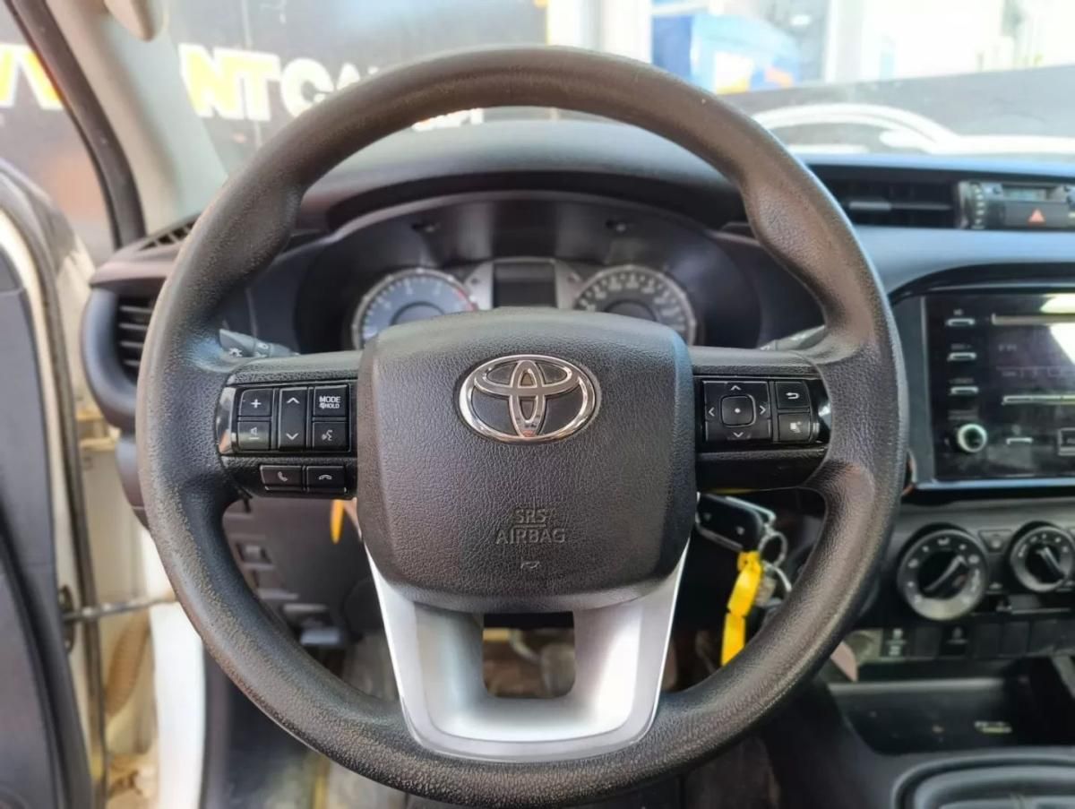 toyota-hilux-2022-diesel-2393cc