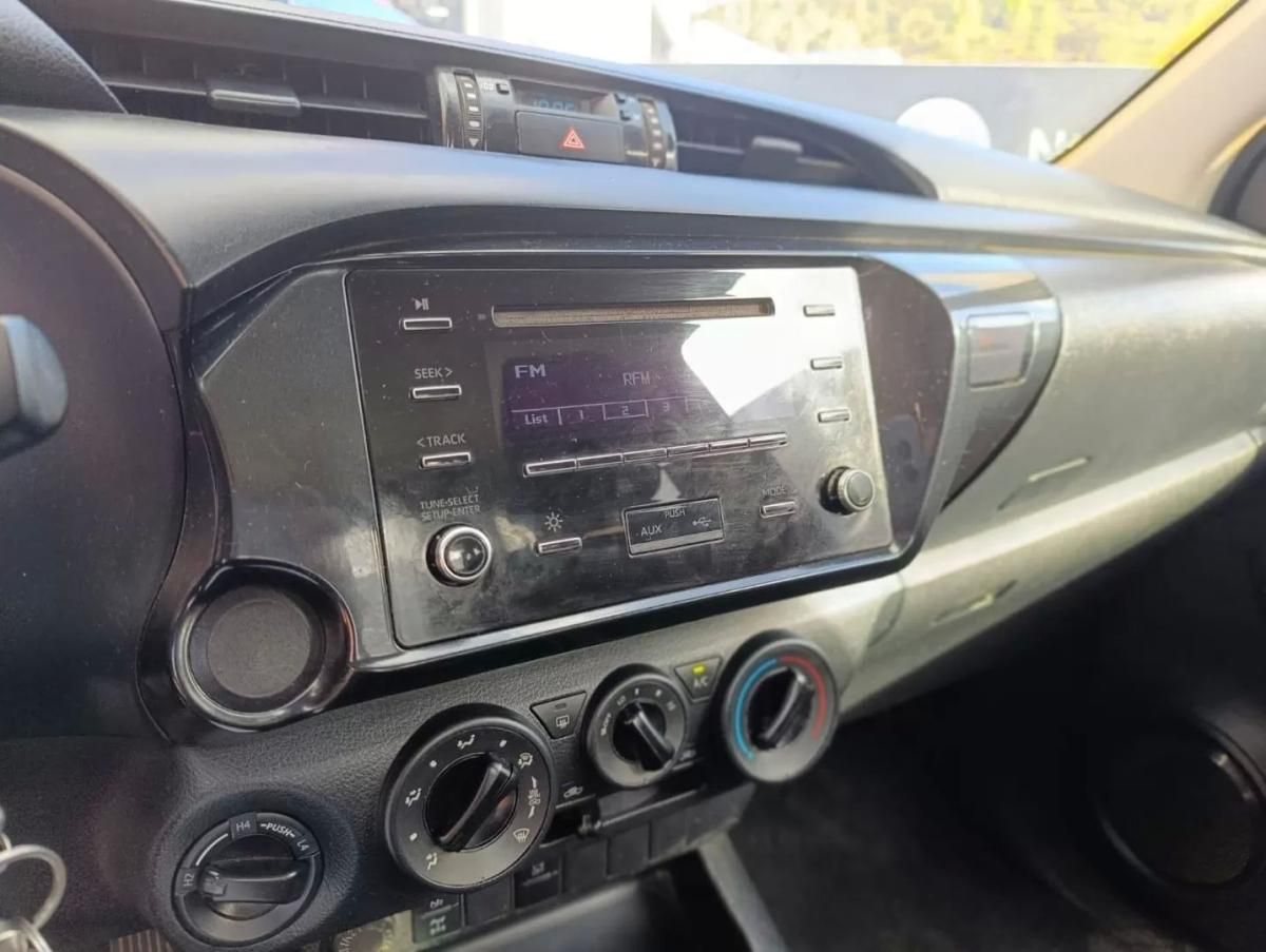 toyota-hilux-2022-diesel-2393cc