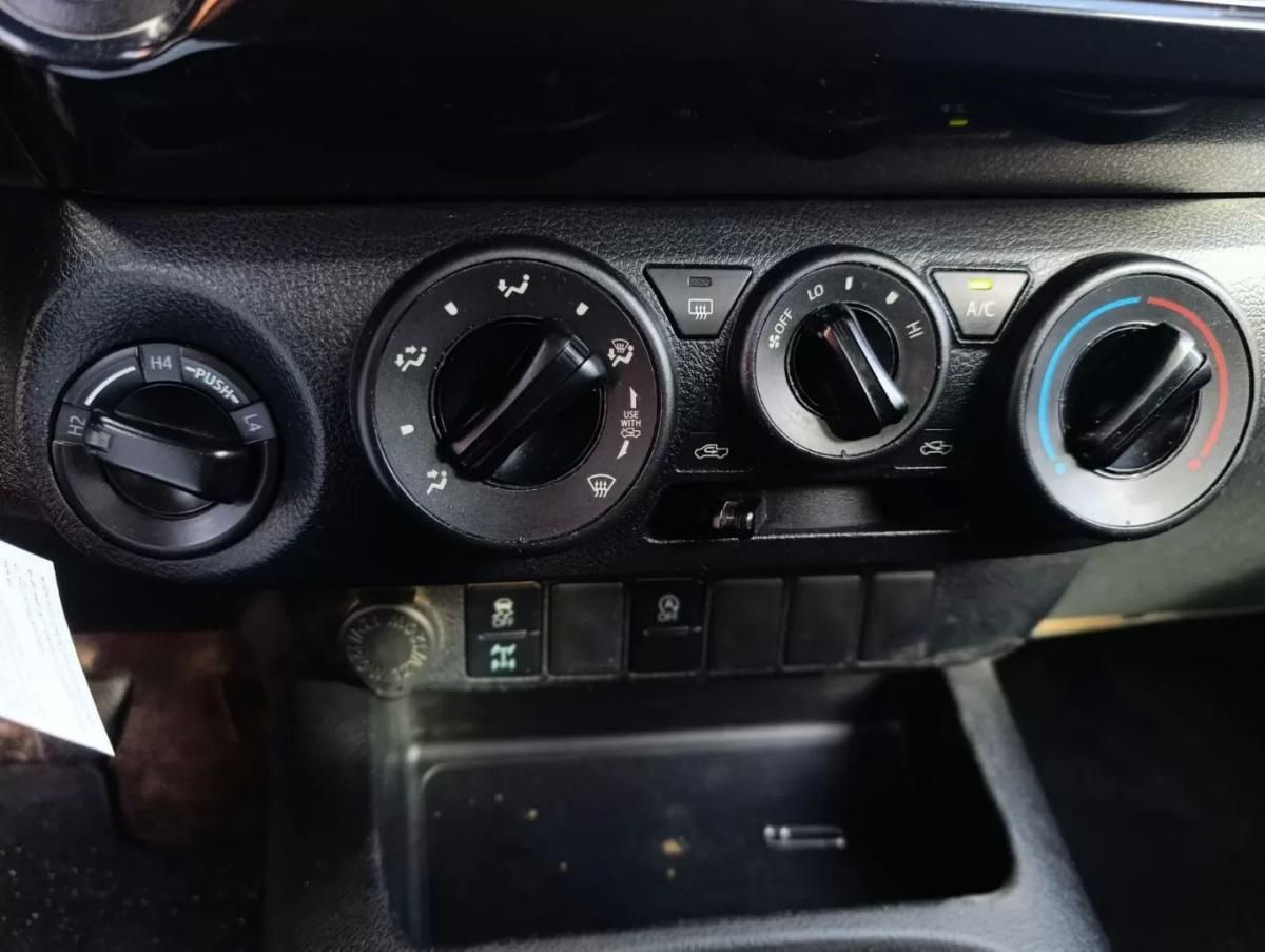 toyota-hilux-2022-diesel-2393cc