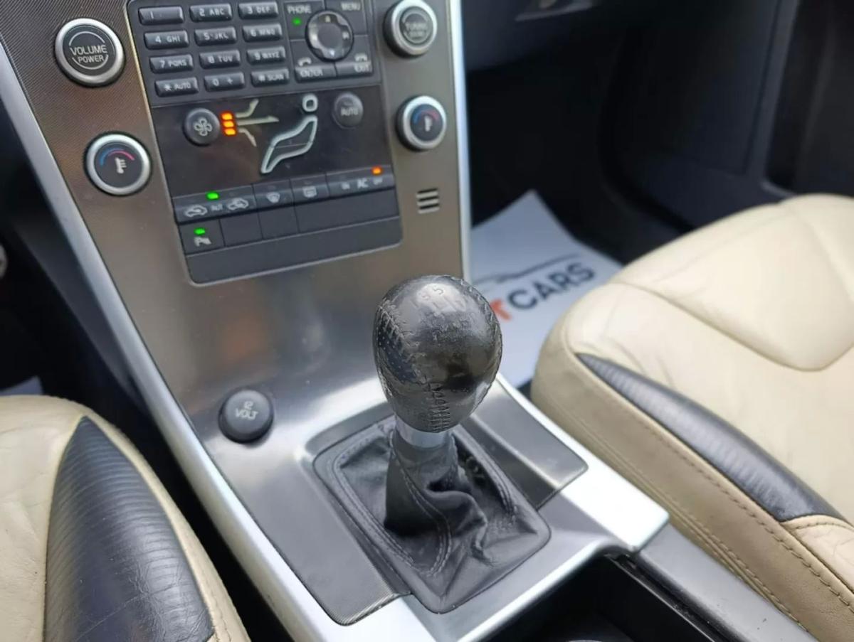 volvo-xc60-2010-diesel-2400cc