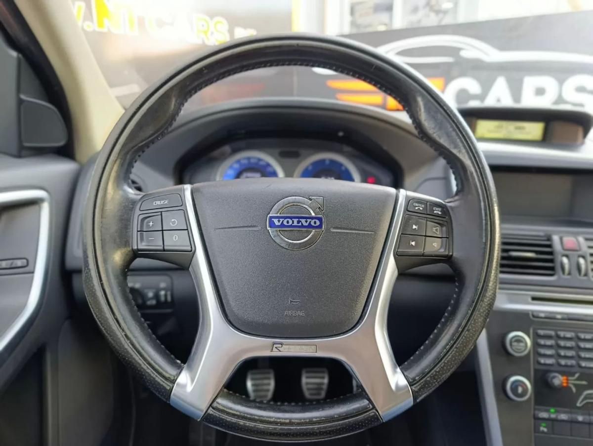 volvo-xc60-2010-diesel-2400cc