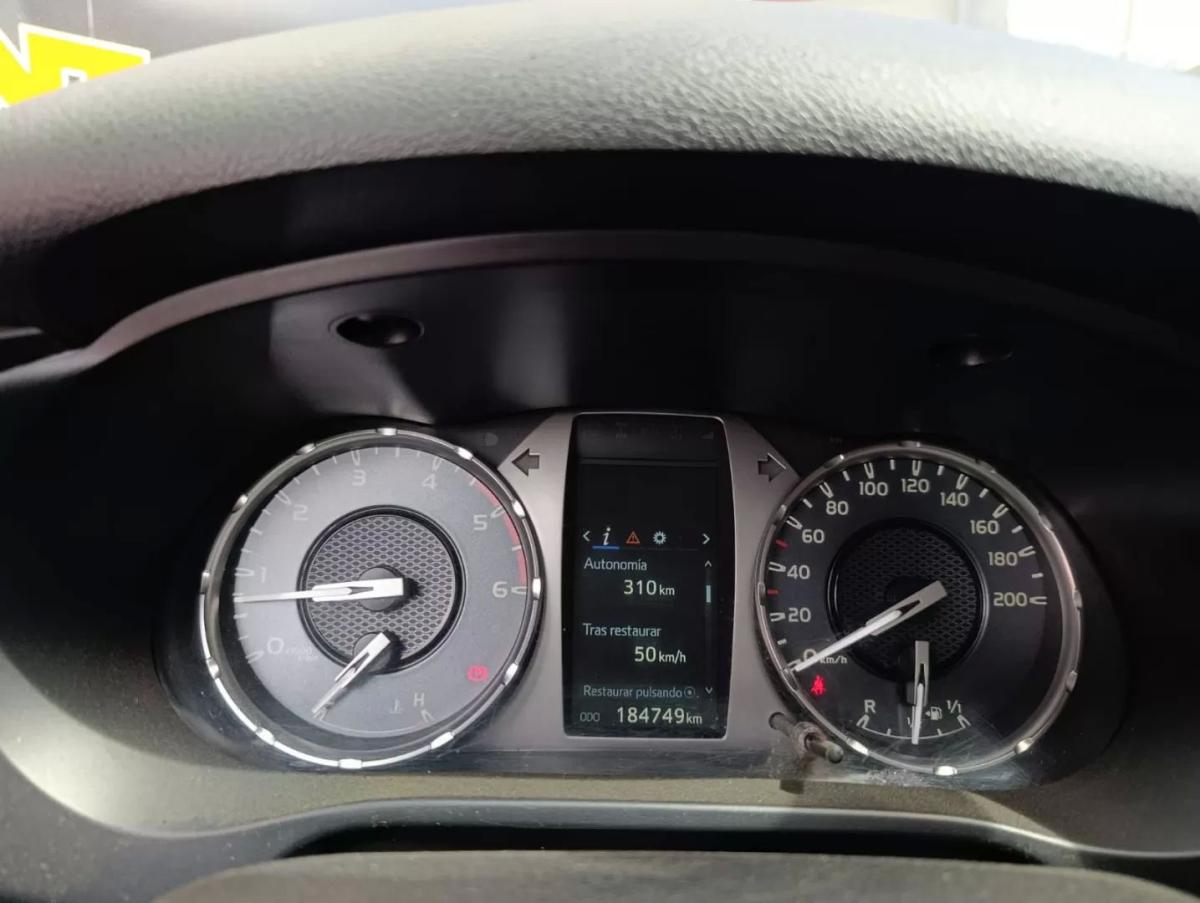 toyota-hilux-2021-diesel-2393cc