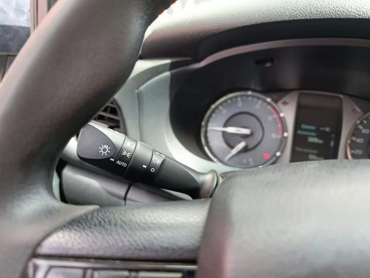 toyota-hilux-2021-diesel-2393cc
