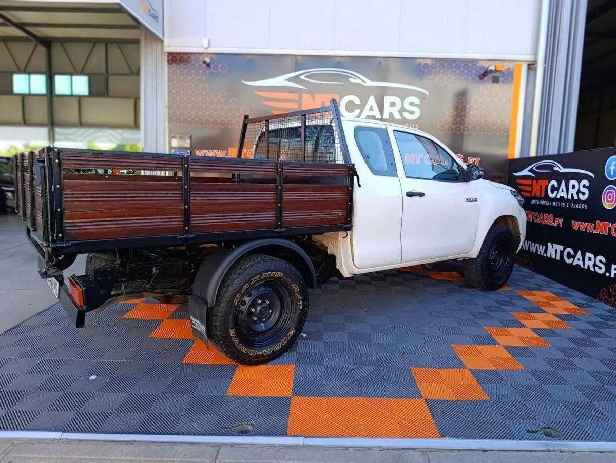 toyota-hilux-2021-diesel-2393cc