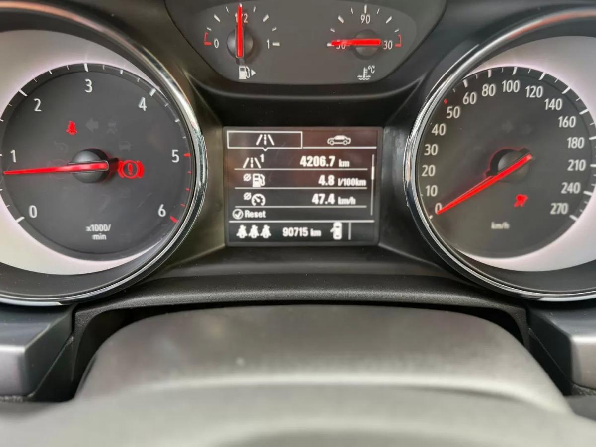 opel-astra-2017-diesel-1598cc