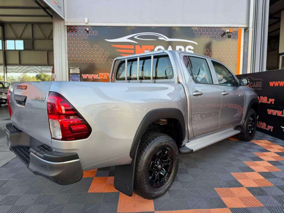 toyota-hilux-2025-diesel-2755cc