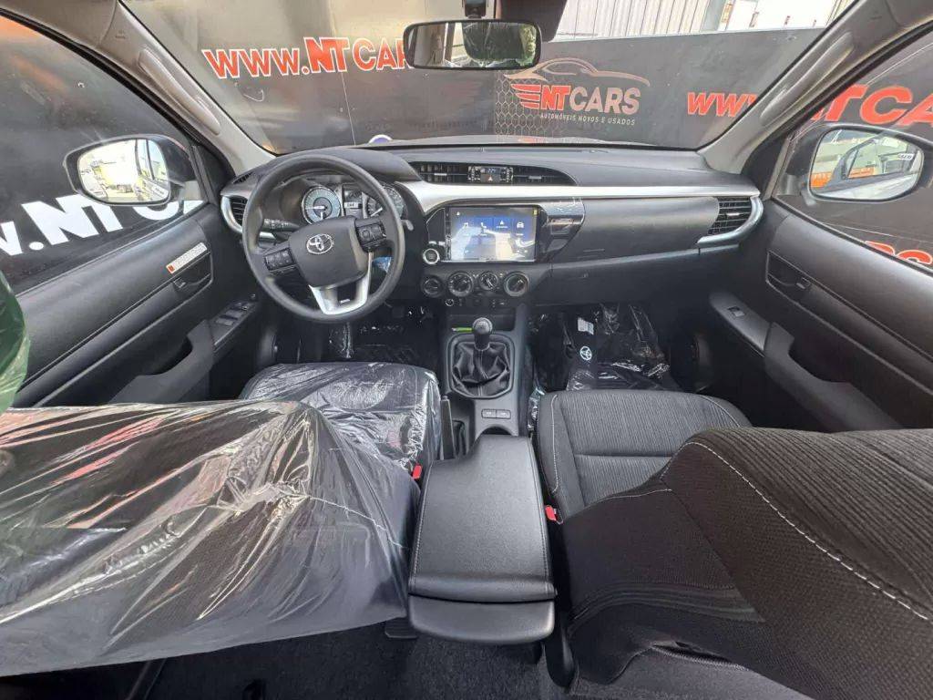 toyota-hilux-2025-diesel-2755cc