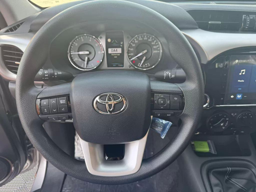 toyota-hilux-2025-diesel-2755cc