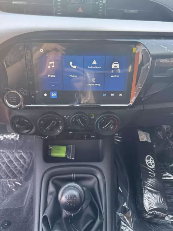 toyota-hilux-2025-diesel-2755cc