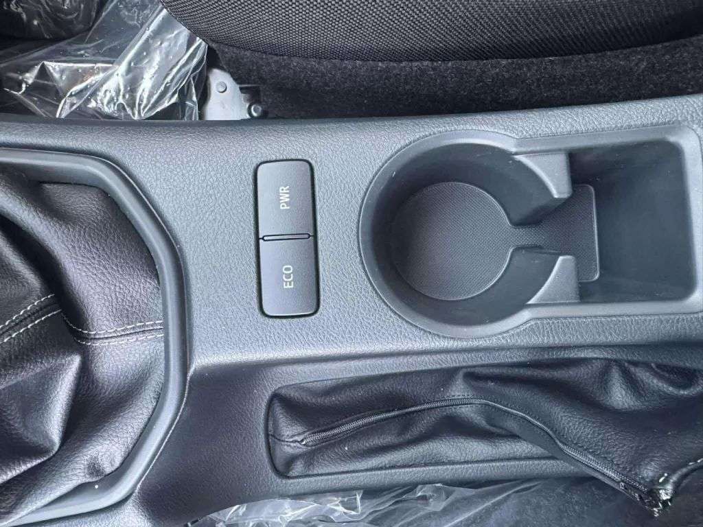 toyota-hilux-2025-diesel-2755cc