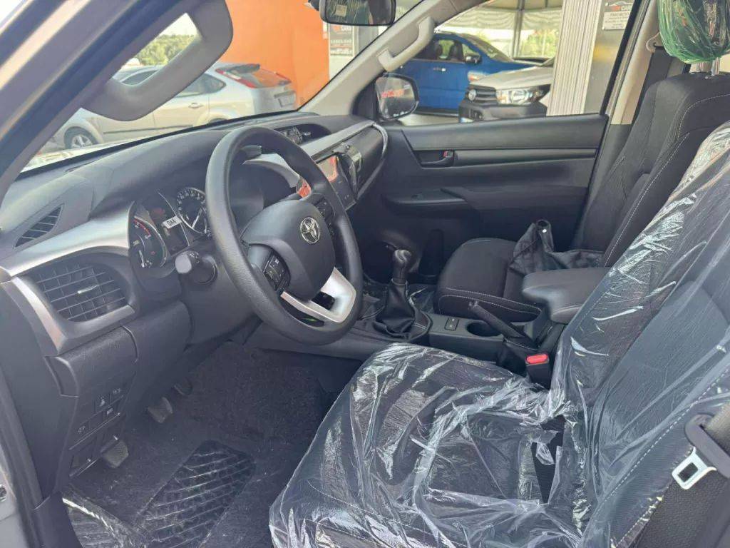 toyota-hilux-2025-diesel-2755cc