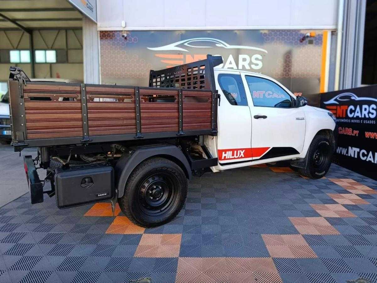 toyota-hilux-2018-diesel-2393cc