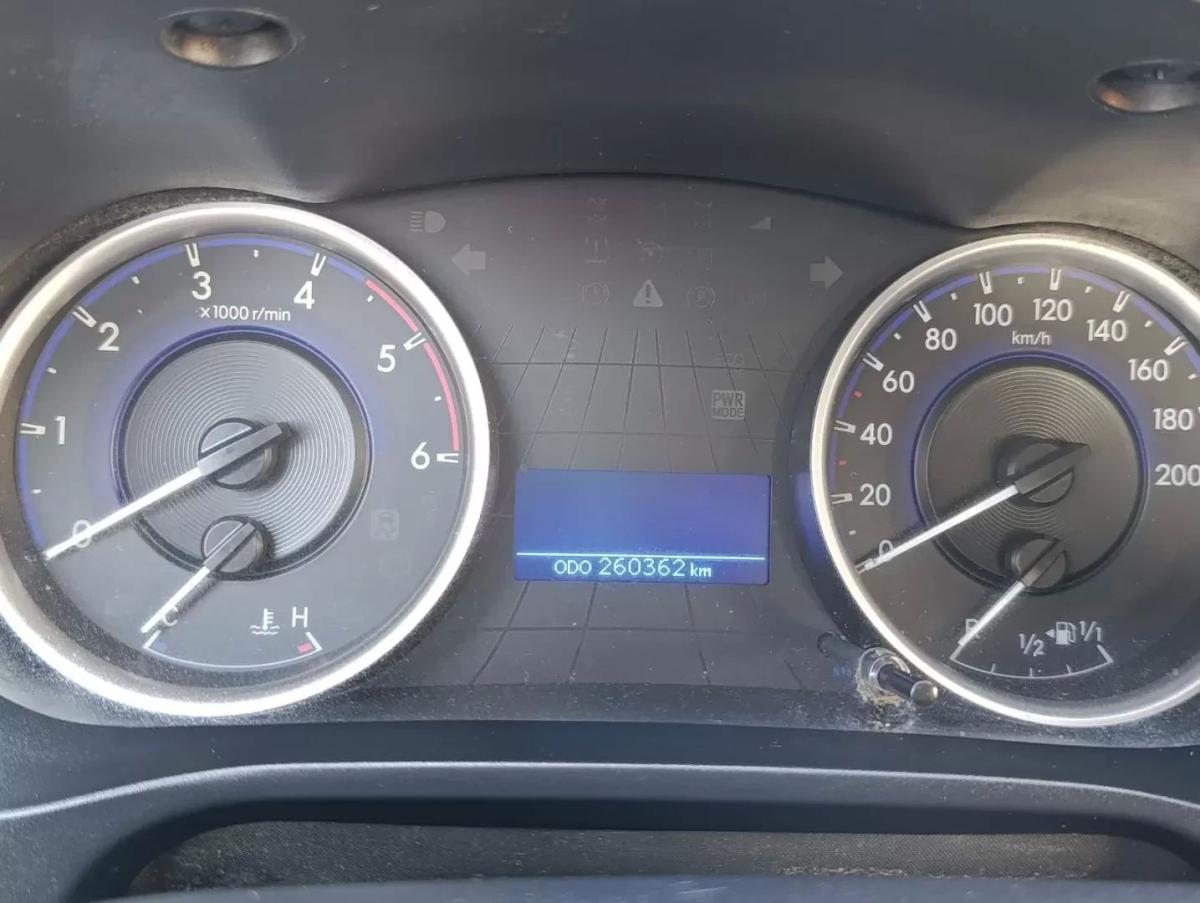 toyota-hilux-2018-diesel-2393cc