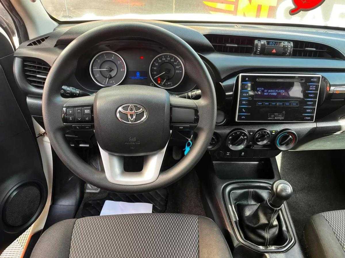 toyota-hilux-2018-diesel-2393cc