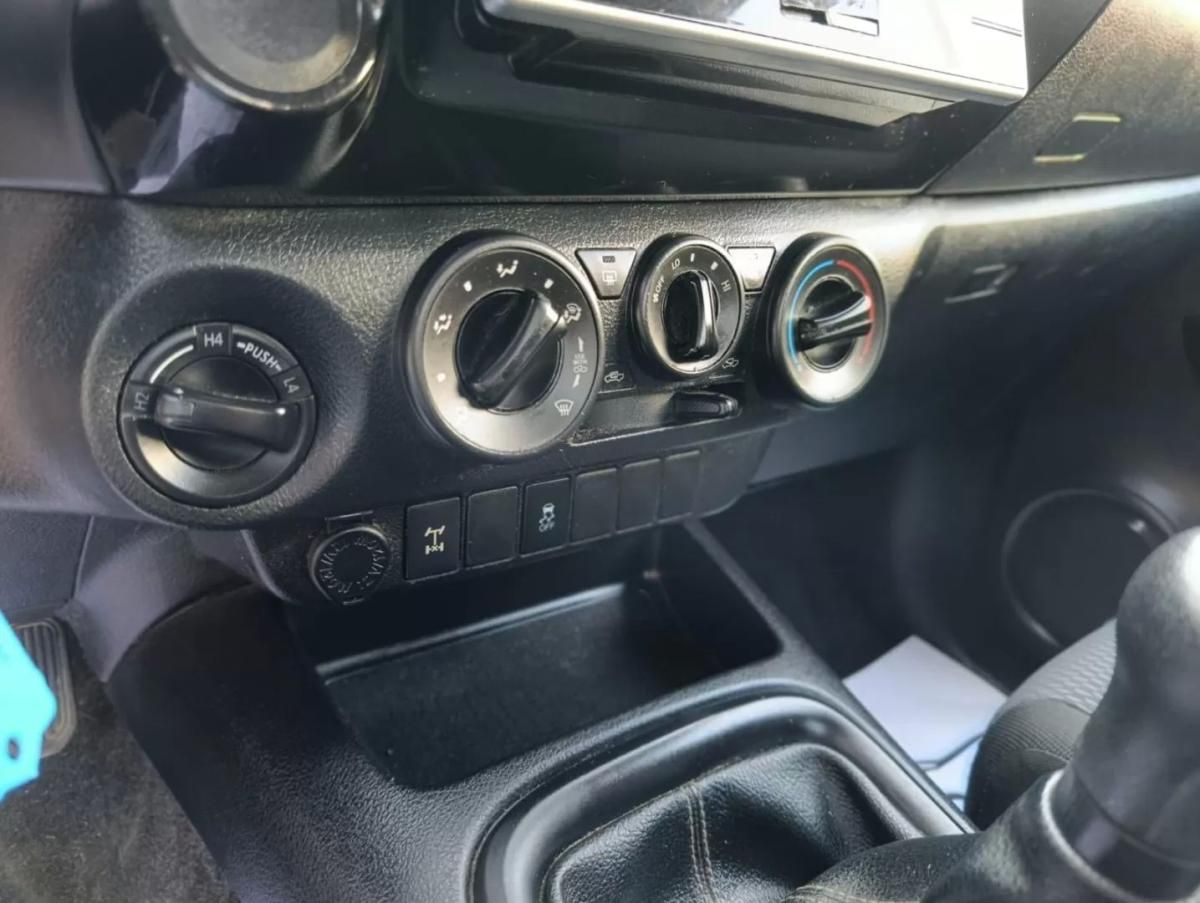 toyota-hilux-2018-diesel-2393cc