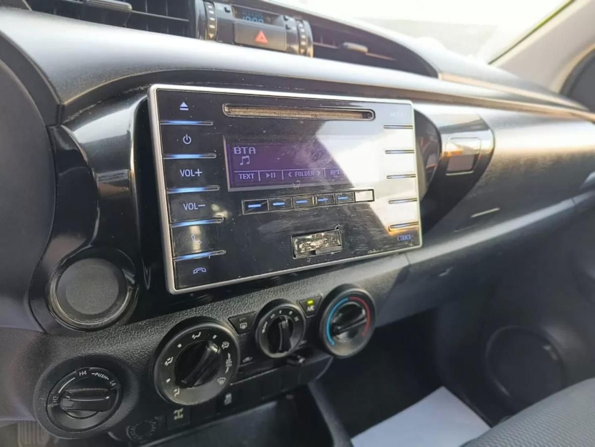 toyota-hilux-2018-diesel-2393cc