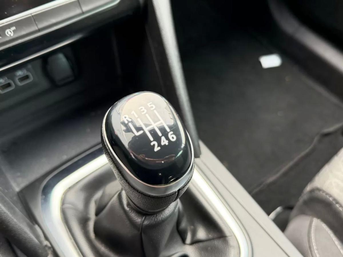 renault-megane-sport-tourer-2021-diesel-1461cc