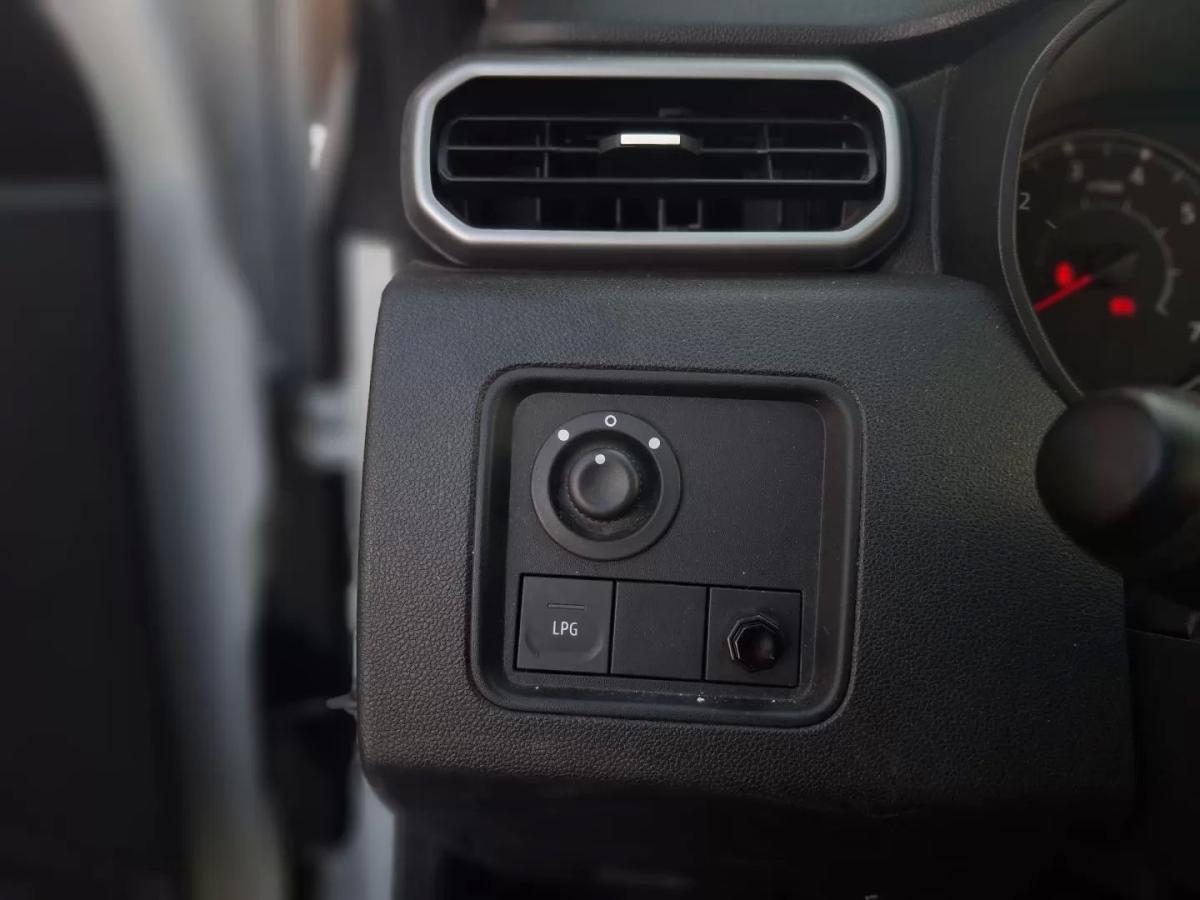 dacia-duster-2023-gpl-999cc