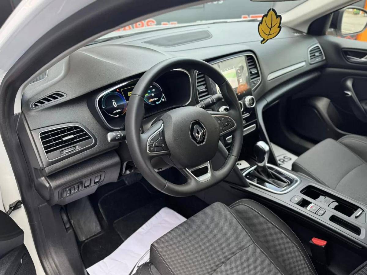 renault-megane-sport-tourer-2023-hibrido-1598cc