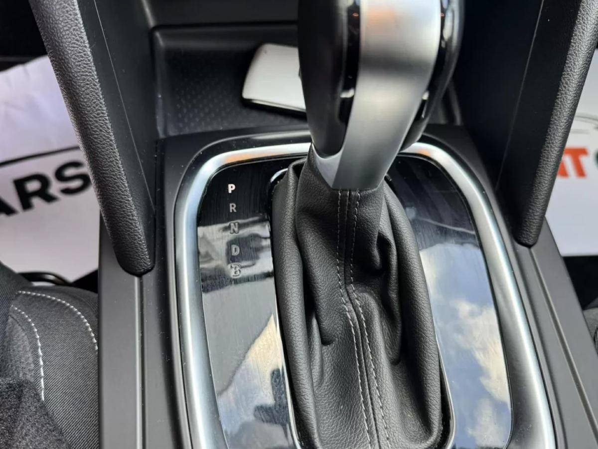renault-megane-sport-tourer-2023-hibrido-1598cc