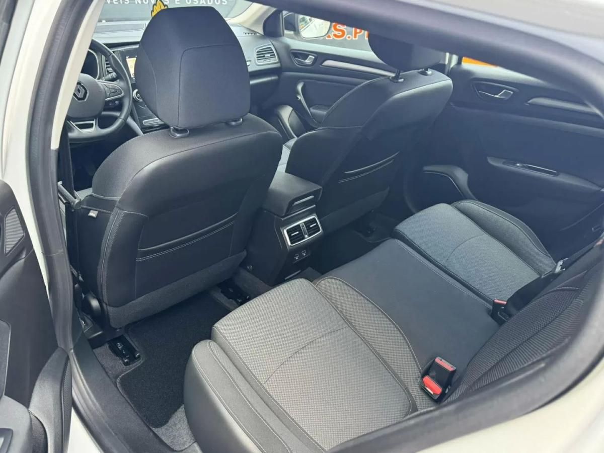 renault-megane-sport-tourer-2023-hibrido-1598cc