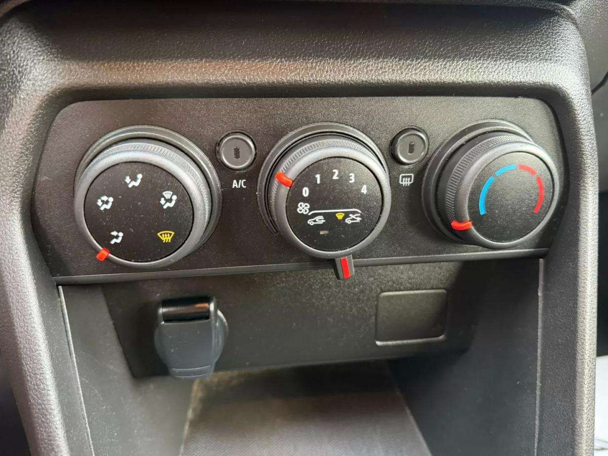 dacia-sandero-2023-gasolina-999cc