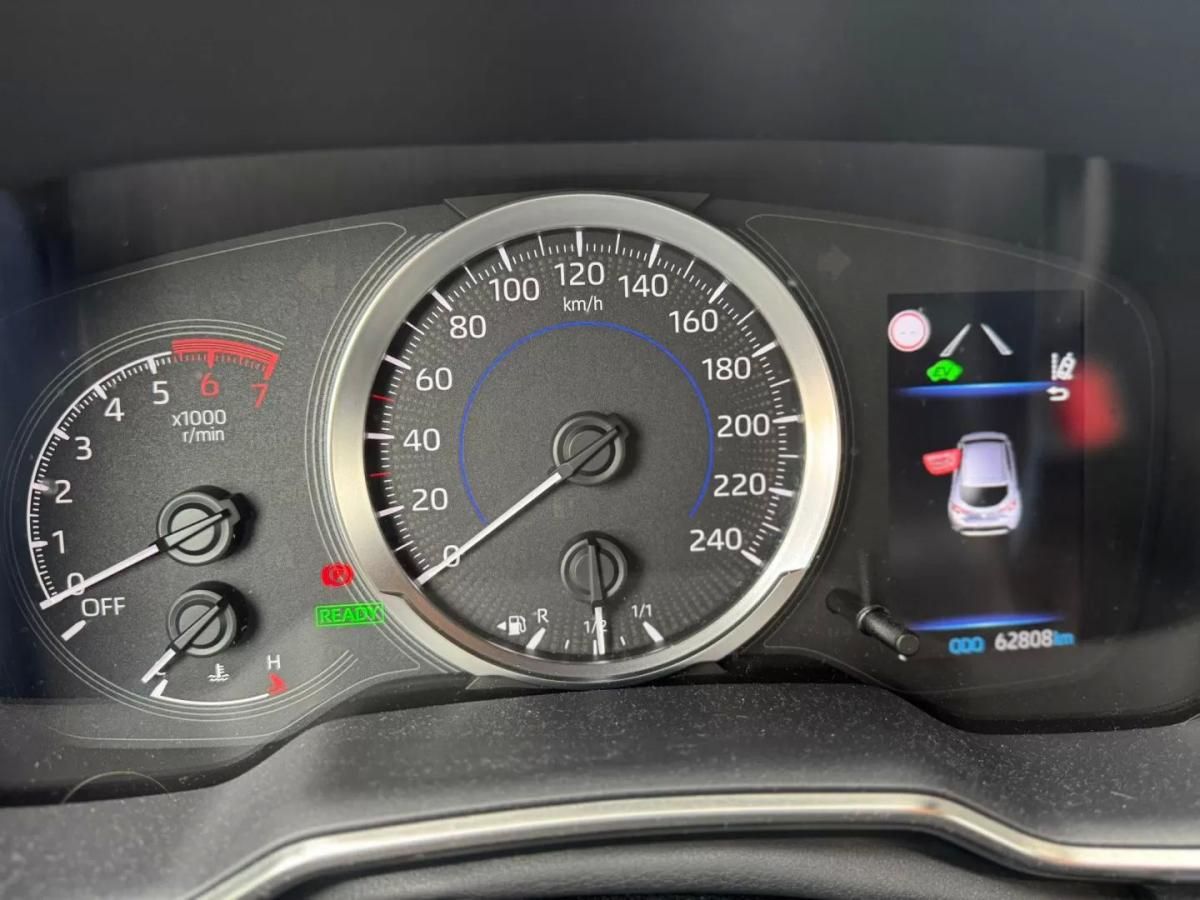 toyota-corolla-2019-hibrido-a-gasolina-1798cc