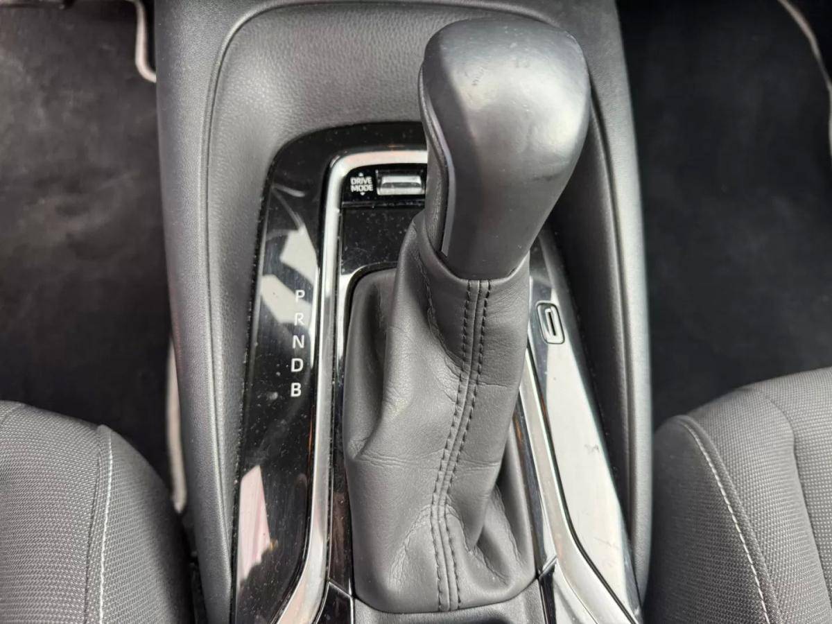 toyota-corolla-2019-hibrido-a-gasolina-1798cc