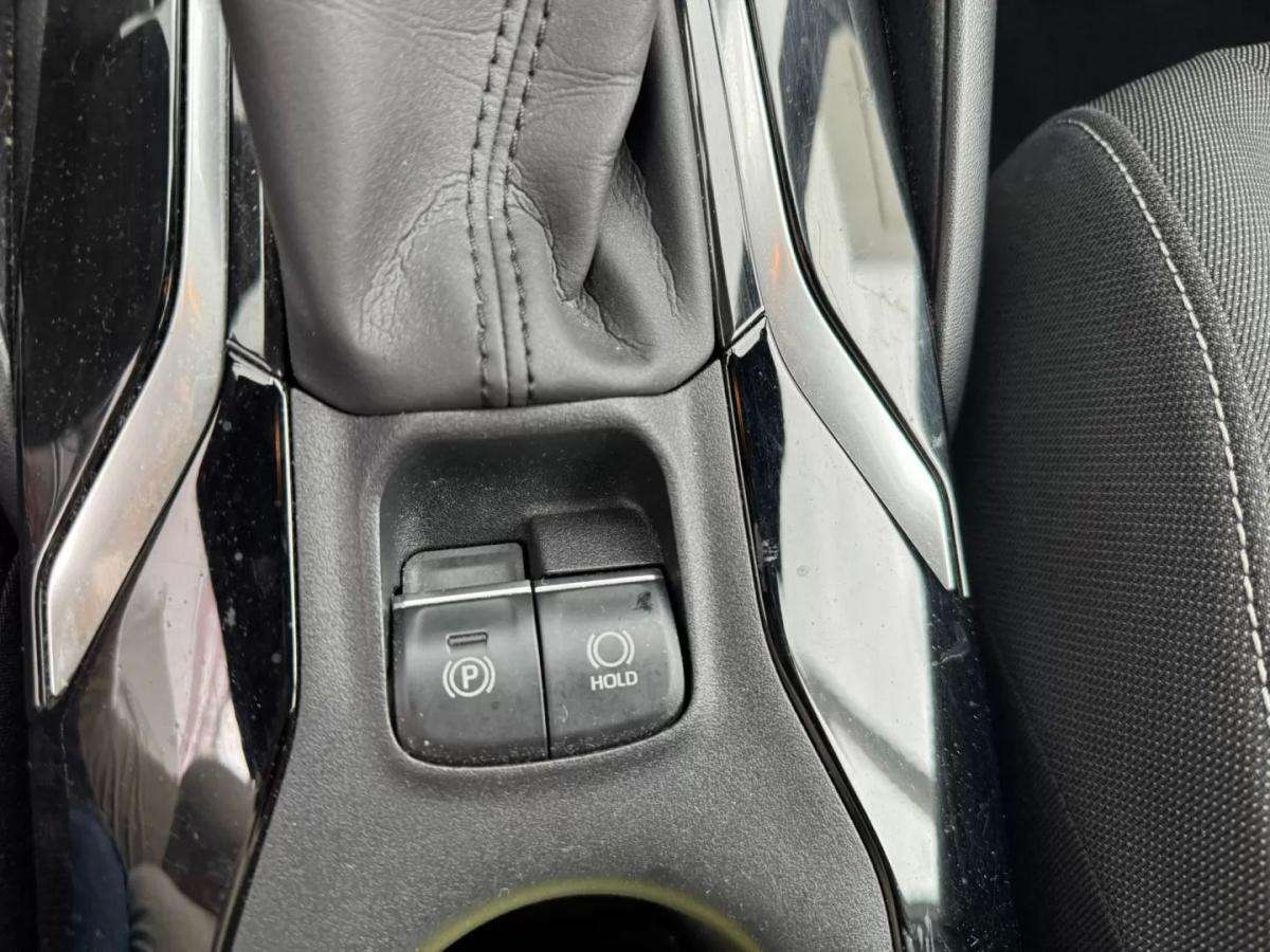 toyota-corolla-2019-hibrido-a-gasolina-1798cc