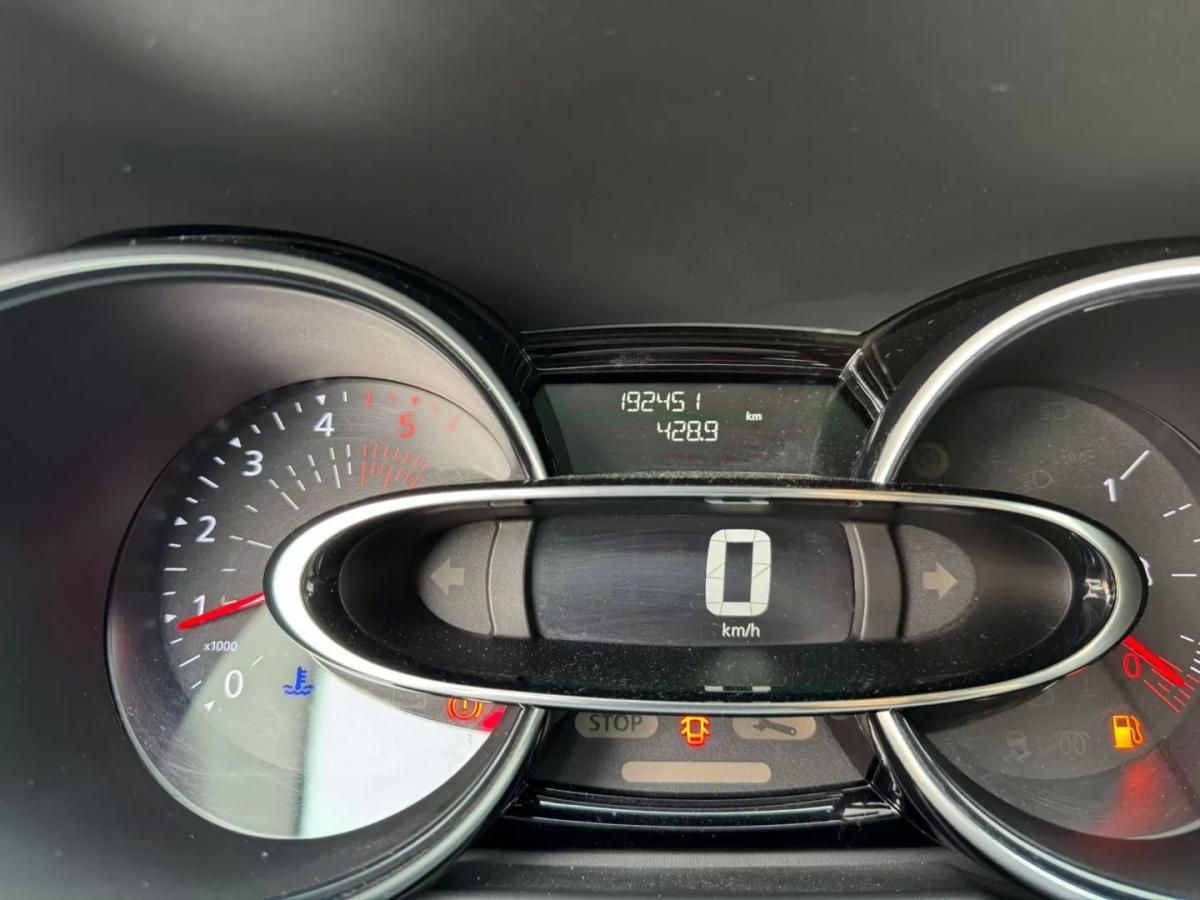 renault-clio-sport-tourer-2019-diesel-1461cc
